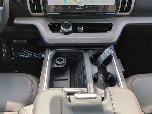 New 2025 Ford Expedition Max Active image 20