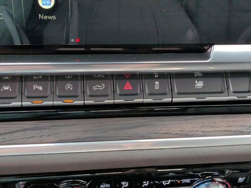 New 2026 GMC Sierra 1500 SLT image 30