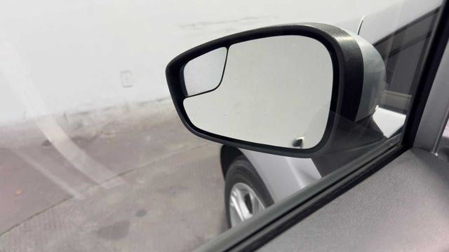 Used 2015 Ford Fiesta SE FWD image 11