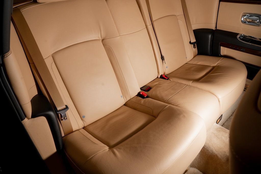 Used 2010 Rolls-Royce Ghost RWD image 26