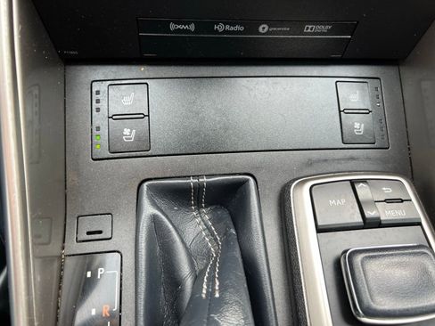 Used 2018 Lexus IS 300 F Sport image 33