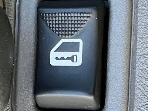 Used 2024 Chevrolet Express 2500 w/ Driver Convenience Package image 19