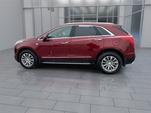 Used 2018 Cadillac XT5 Luxury w/ Driver Awareness Package image 5