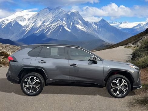 Used 2023 Toyota RAV4 XSE w/ Weather Package image 6