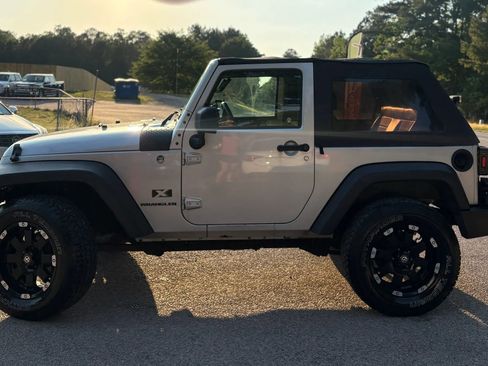 Used 2008 Jeep Wrangler X AWD/4WD image 3
