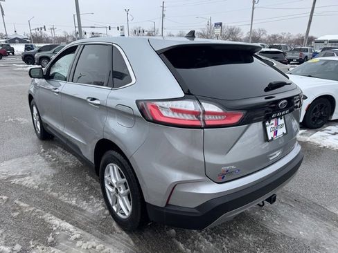 Used 2024 Ford Edge SEL w/ Convenience Package image 3
