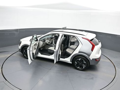 New 2025 Kia Niro Wave w/ Wave Preserve Package image 45