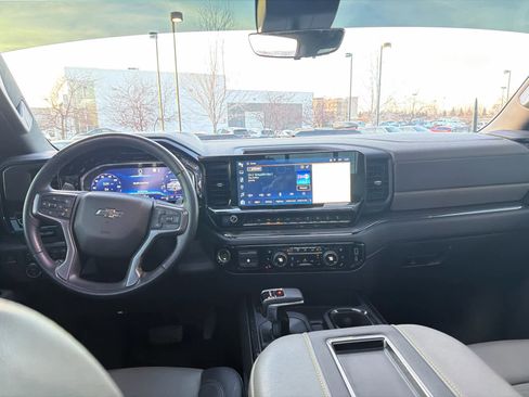 Used 2022 Chevrolet Silverado 1500 ZR2 w/ Technology Package image 21