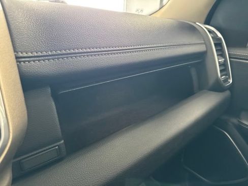 Used 2019 RAM 1500 Laramie AWD/4WD image 52