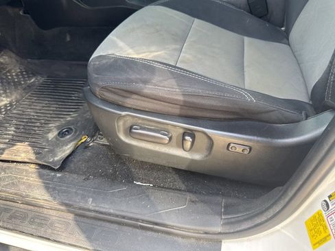 Used 2021 Toyota Tacoma TRD Sport w/ Technology Package image 13