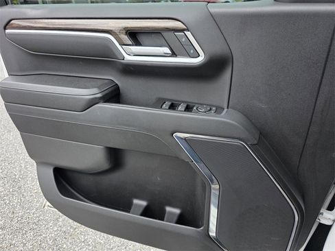 Used 2023 GMC Sierra 1500 Elevation image 26