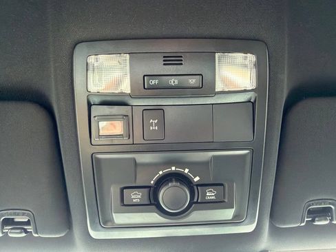 Used 2021 Toyota Tacoma TRD Off-Road w/ Technology Package AWD/4WD image 41