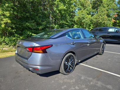 Used 2023 Nissan Altima 2.5 SR