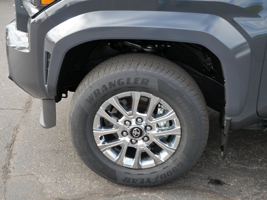 Certified 2026 Toyota Tacoma Limited AWD/4WD image 8