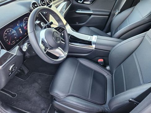 Used 2025 Mercedes-Benz GLC 300 GLC 300 image 11