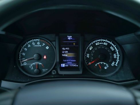 Used 2019 Toyota Tacoma SR w/ SR Convenience Package image 13