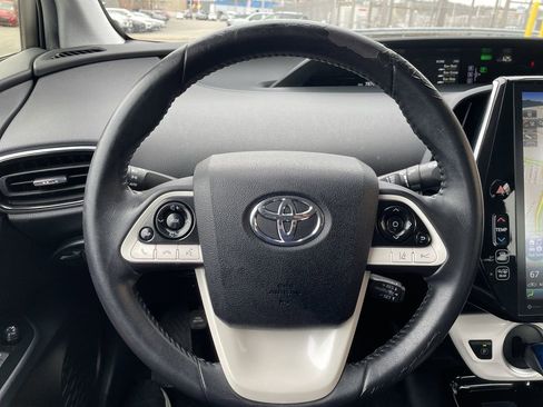 Used 2017 Toyota Prius Prime Premium image 16