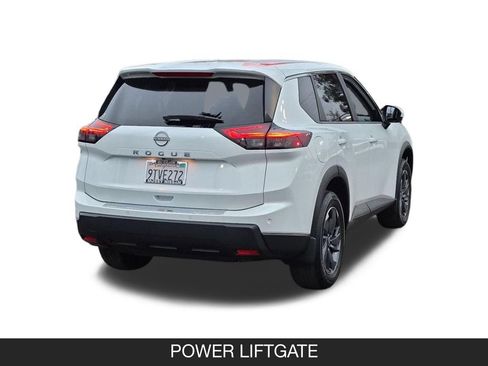 Certified 2026 Nissan Rogue SV FWD image 9