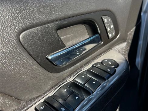 Used 2014 Chevrolet Silverado 2500 LTZ w/ LTZ Plus Package image 10