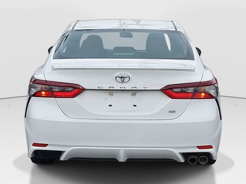 Used 2023 Toyota Camry SE image 6