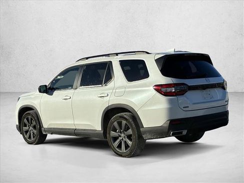 Used 2023 Honda Pilot Sport image 7
