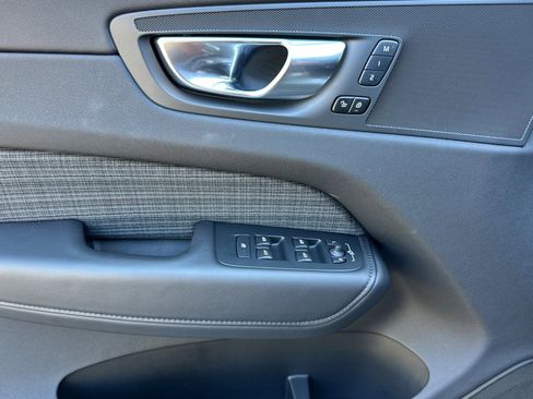 Certified 2025 Volvo XC60 B5 Core w/ Protection Package Premier image 11