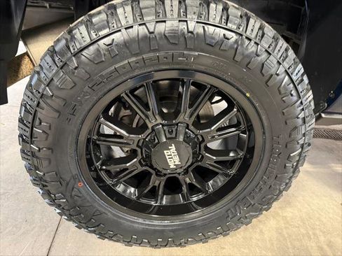 Certified 2024 RAM 2500 Big Horn w/ Sport Appearance Package AWD/4WD image 19