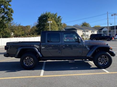 Used 2022 Jeep Gladiator Mojave w/ Cold Weather Group image 6