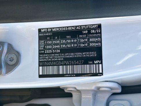 Used 2023 Mercedes-Benz GLB 250 image 45