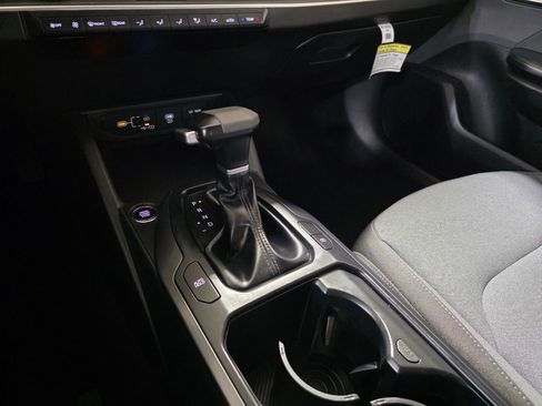 Used 2025 Kia K4 LXS image 27