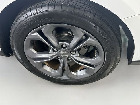 Used 2023 Honda Accord EX image 11