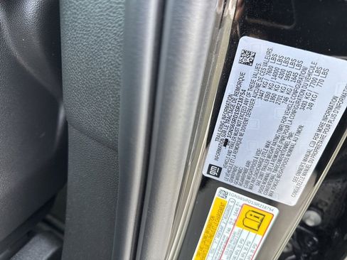 Used 2025 Chevrolet Tahoe Premier image 36