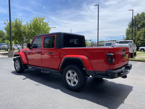 Used 2021 Jeep Gladiator Sport AWD/4WD image 7
