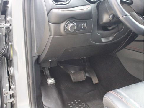 Used 2025 Dodge Durango GT AWD/4WD image 15