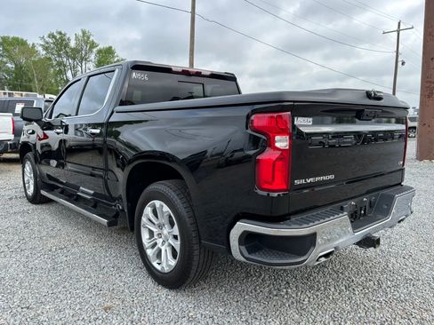 Used 2022 Chevrolet Silverado 1500 LTZ w/ LTZ Premium Package image 12