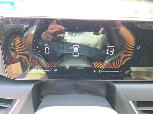 Used 2025 Kia K4 LXS FWD image 2