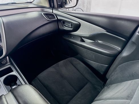 Used 2020 Nissan Murano S w/ Technology Package image 22