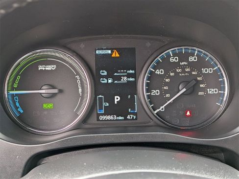 Used 2019 Mitsubishi Outlander SEL image 16