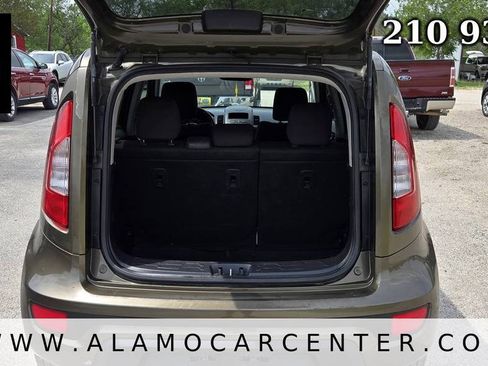 Used 2013 Kia Soul FWD image 23