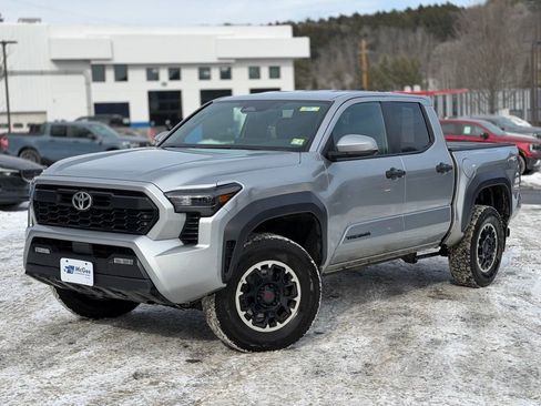 Used 2024 Toyota Tacoma TRD Off-Road image 1