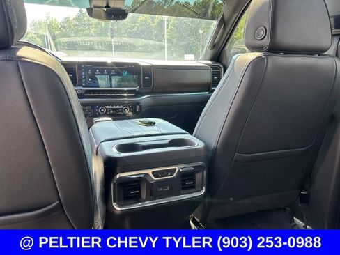 Used 2023 Chevrolet Silverado 1500 High Country w/ Technology Package AWD/4WD image 23