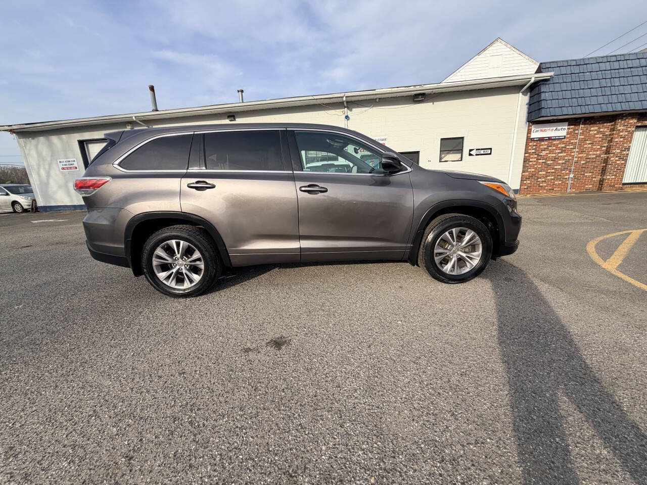 Used 2015 Toyota Highlander Plus AWD/4WD image 47