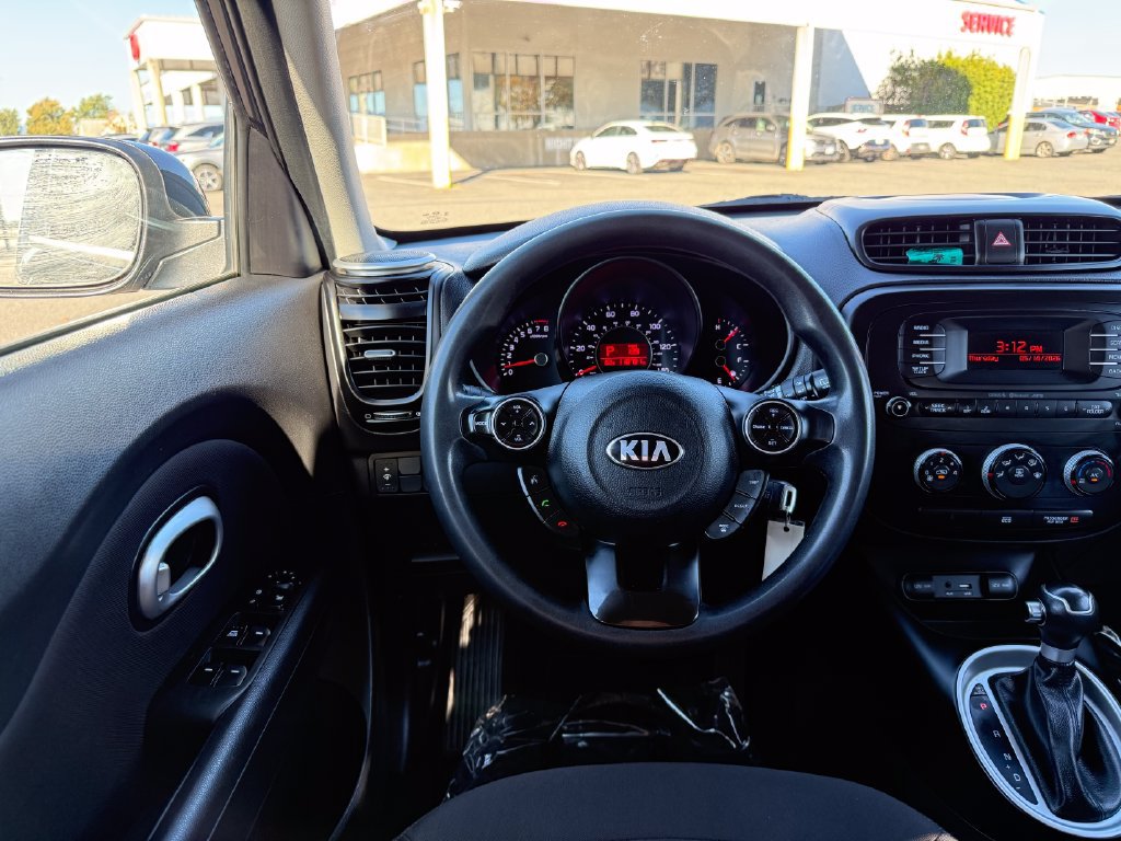 Used 2016 Kia Soul FWD image 20