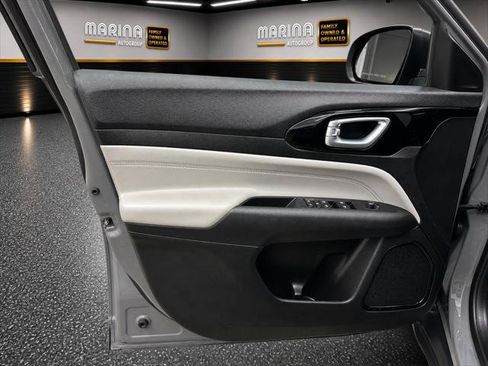 Certified 2024 Jeep Compass Limited AWD/4WD image 19