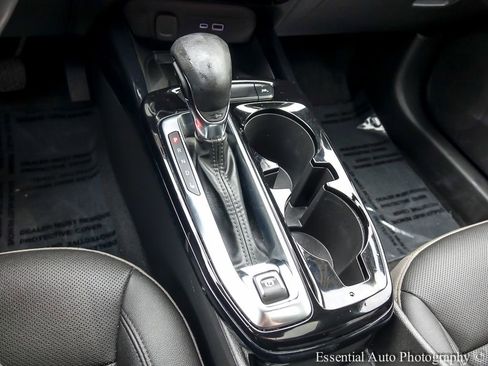 Used 2024 Chevrolet Trax ACTIV w/ Sunroof Package image 17