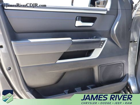 Used 2023 Toyota Tundra Platinum AWD/4WD image 20