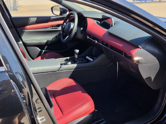 New 2026 MAZDA MAZDA3 2.5 S Hatchback w/ Premium Pkg FWD image 9