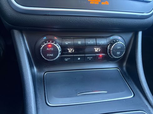 Used 2018 Mercedes-Benz GLA 250 4MATIC image 23