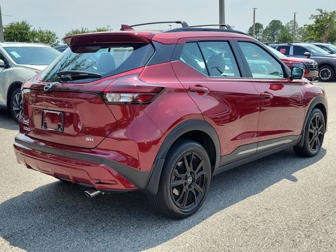 Certified 2024 Nissan Kicks SR w/ SR Premium Package FWD image 6
