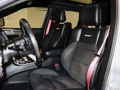 Used 2021 Jeep Grand Cherokee SRT w/ Trailer Tow Group IV image 33